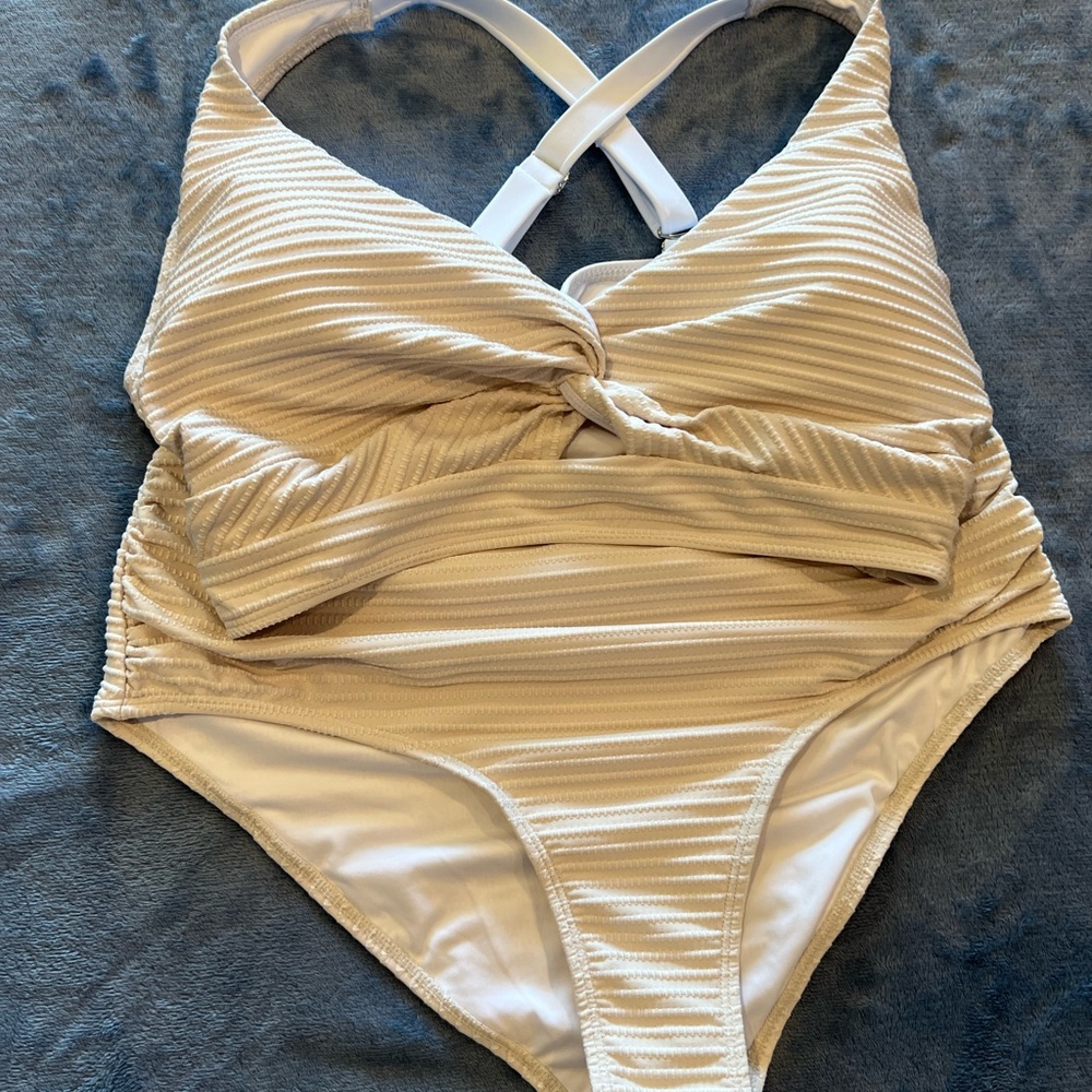 Ribbed crisscross back Elegant Cream color 2 pc Bikini Set SZ XL NWOT